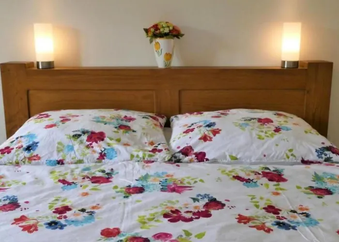 Baigura By Interhome